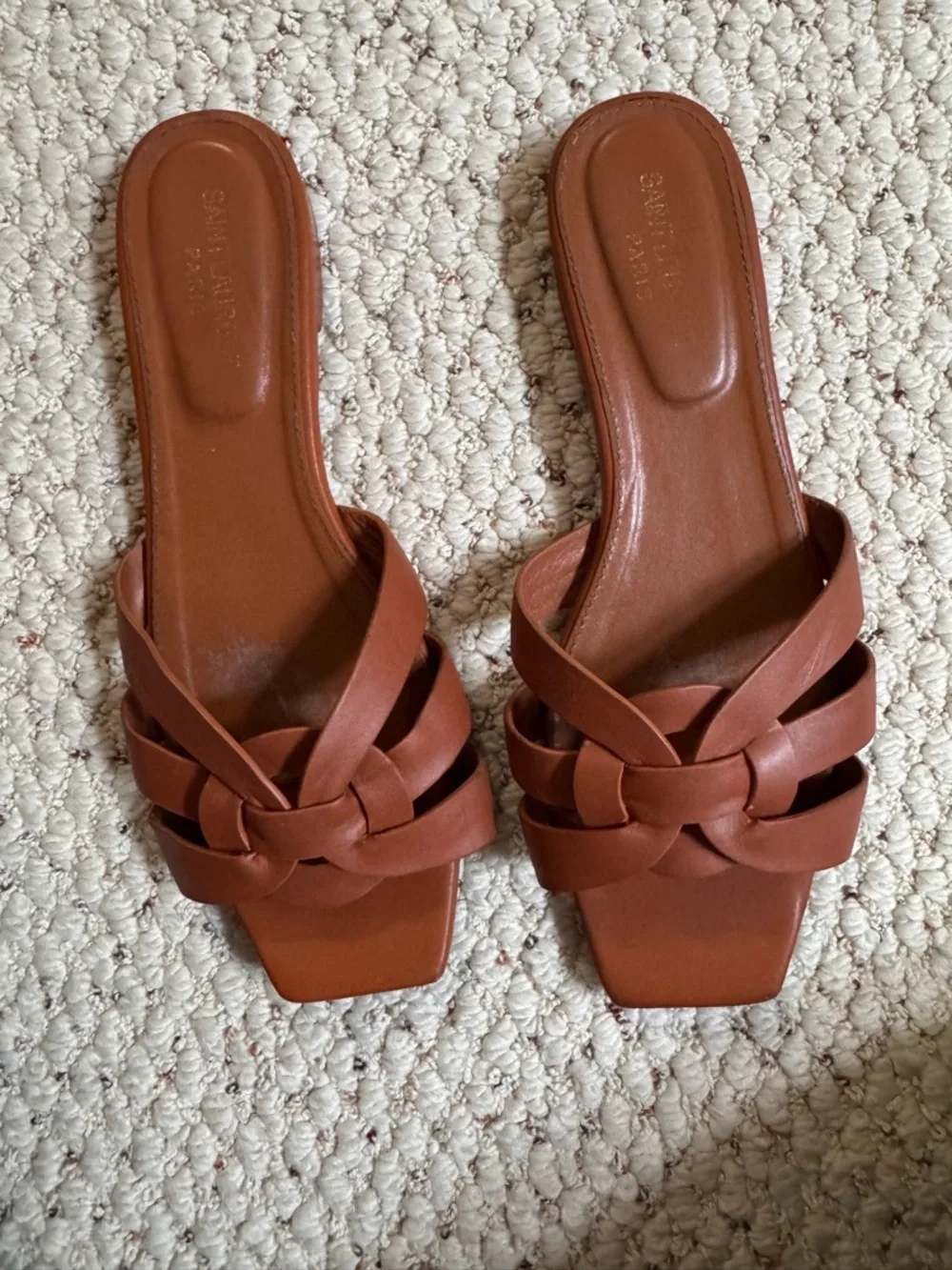 SAINT LAURENT TRIBUTE MULES IN SMOOTH LEATHER Color Amber - Picture 2 of 8